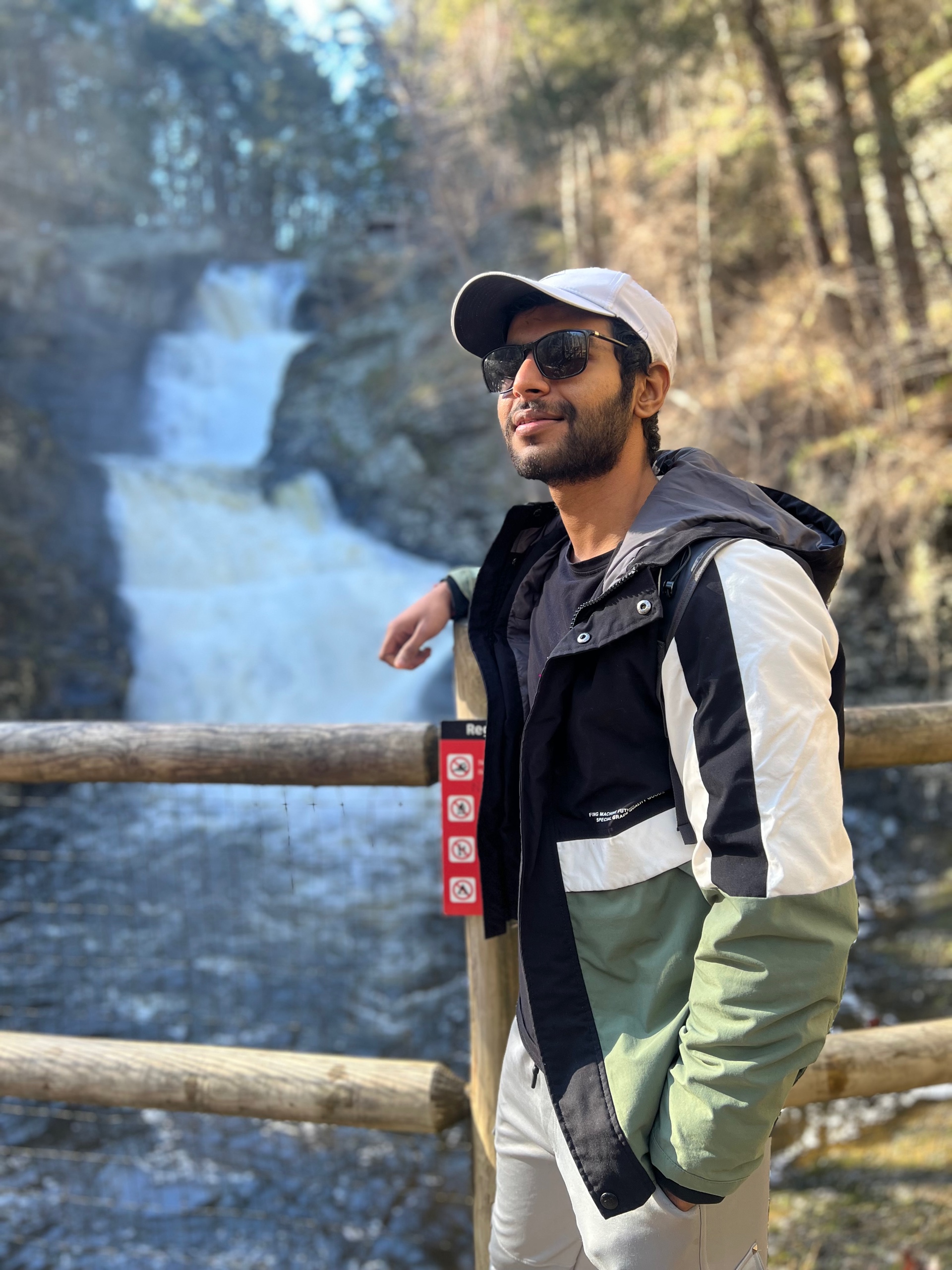 Pravesh (pravesh.lens) Lens social identity (.lens handle) PFP