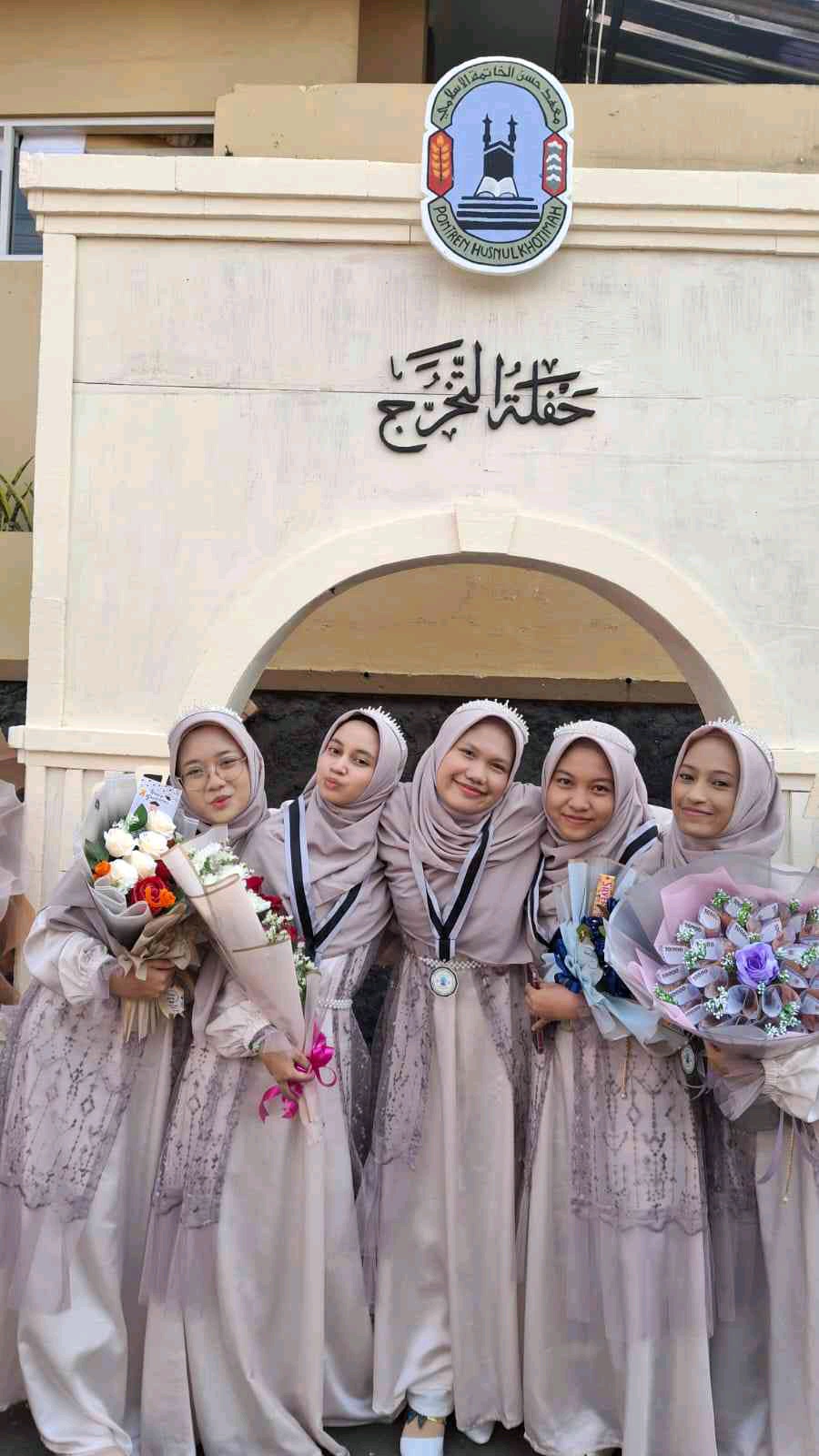 n (irfanrasyadan.lens) Lens social identity (.lens handle) PFP