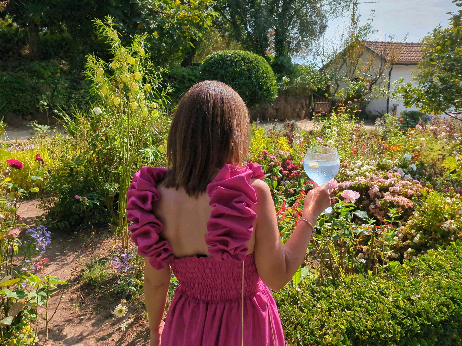 SunshineGinGirl (freesandra.lens) Lens social identity (.lens handle) PFP