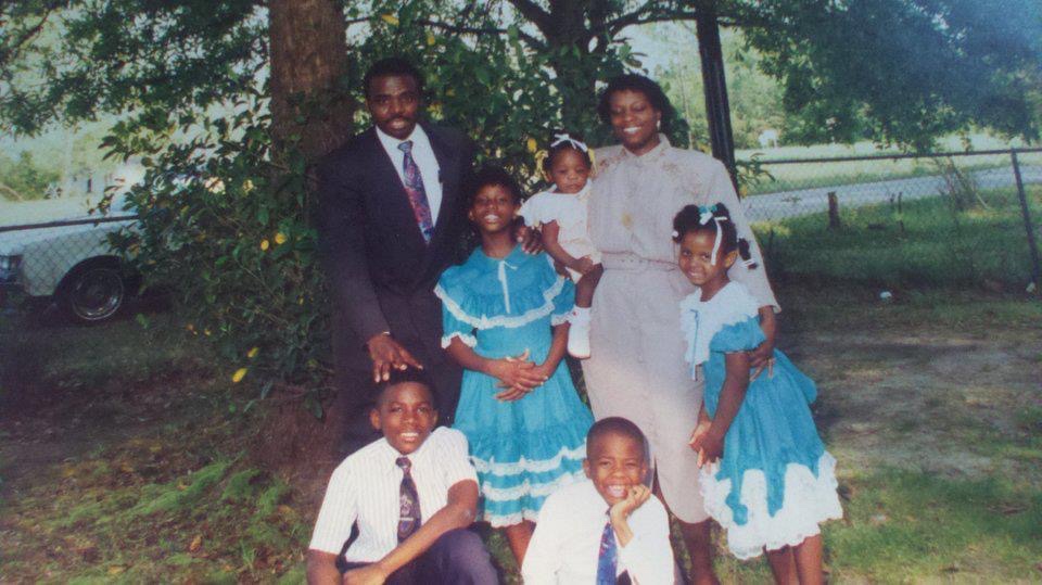 Water (blackwatr.lens) Lens social identity (.lens handle) PFP