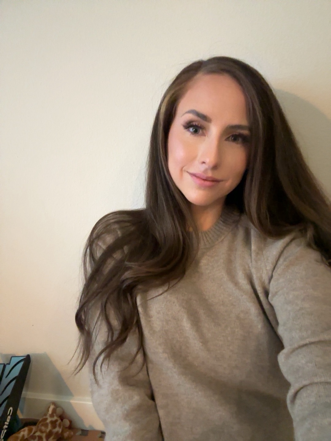 veronica (veronicapomeranz.lens) Lens social identity (.lens handle) PFP