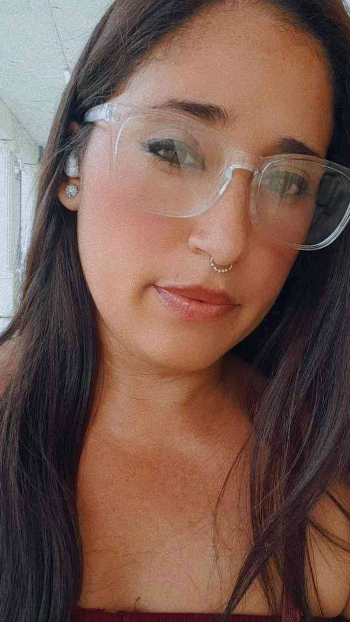 yarleni (yarleni.lens) Lens social identity (.lens handle) PFP