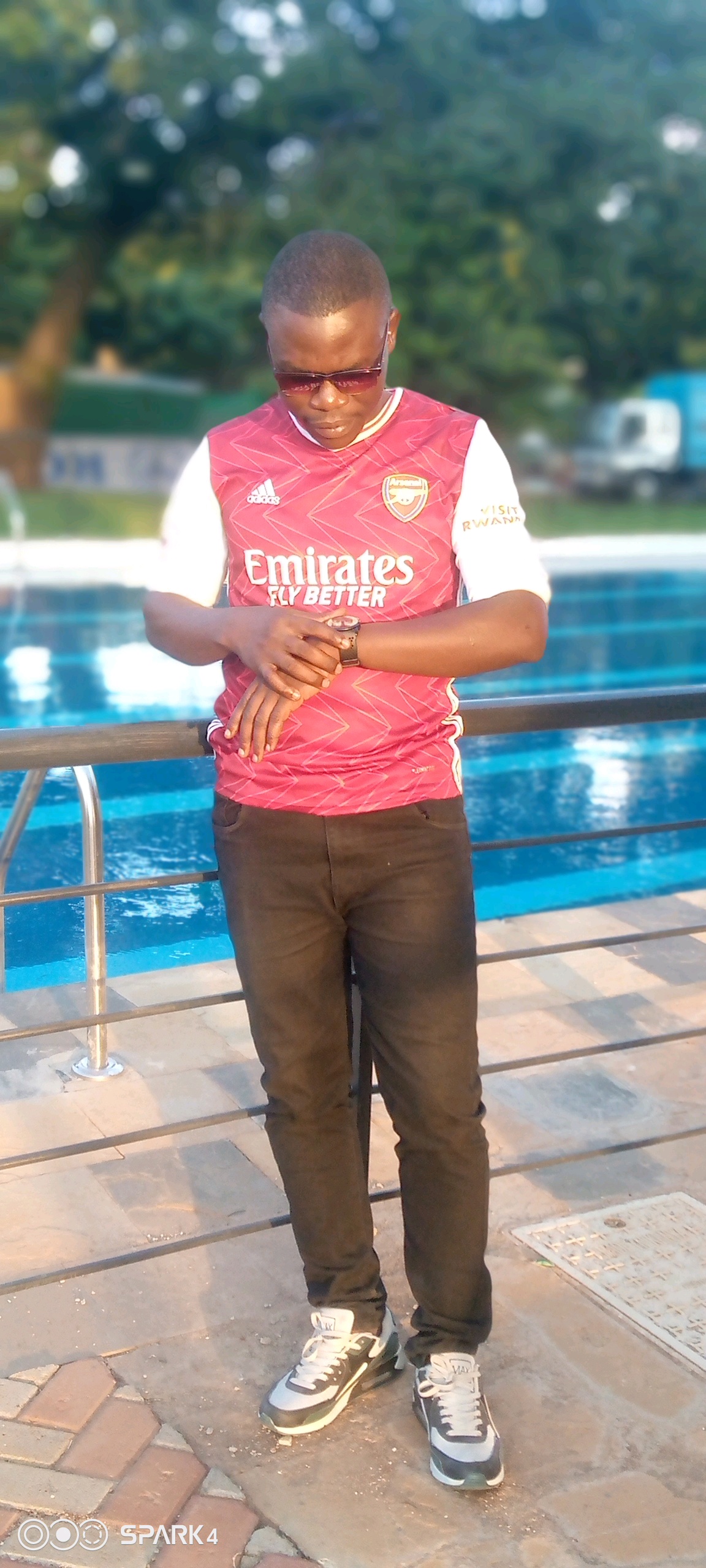 Richard maina (24007.lens) Lens social identity (.lens handle) PFP