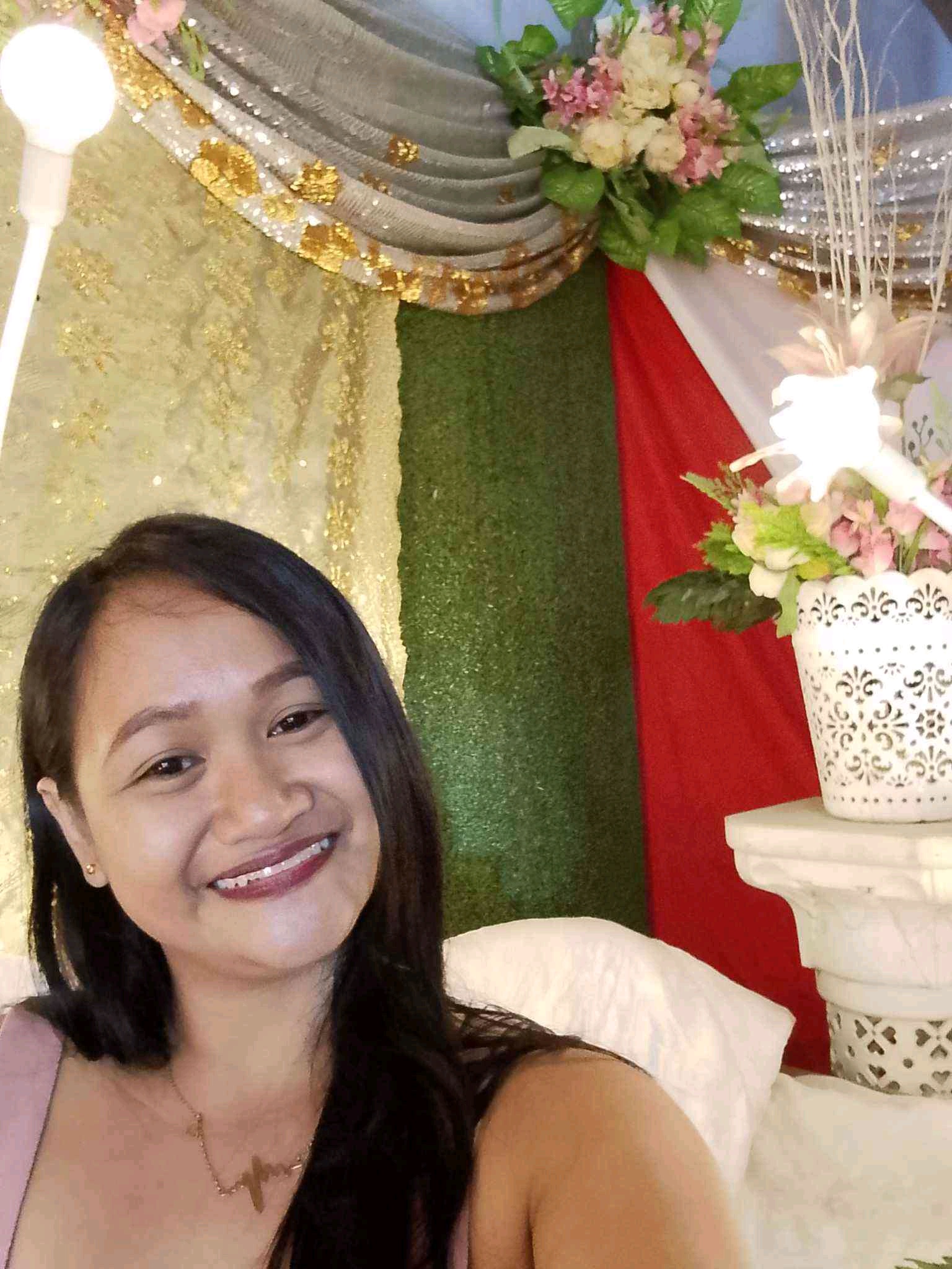 Emily T. Maglay (ems0922.lens) Lens social identity (.lens handle) PFP