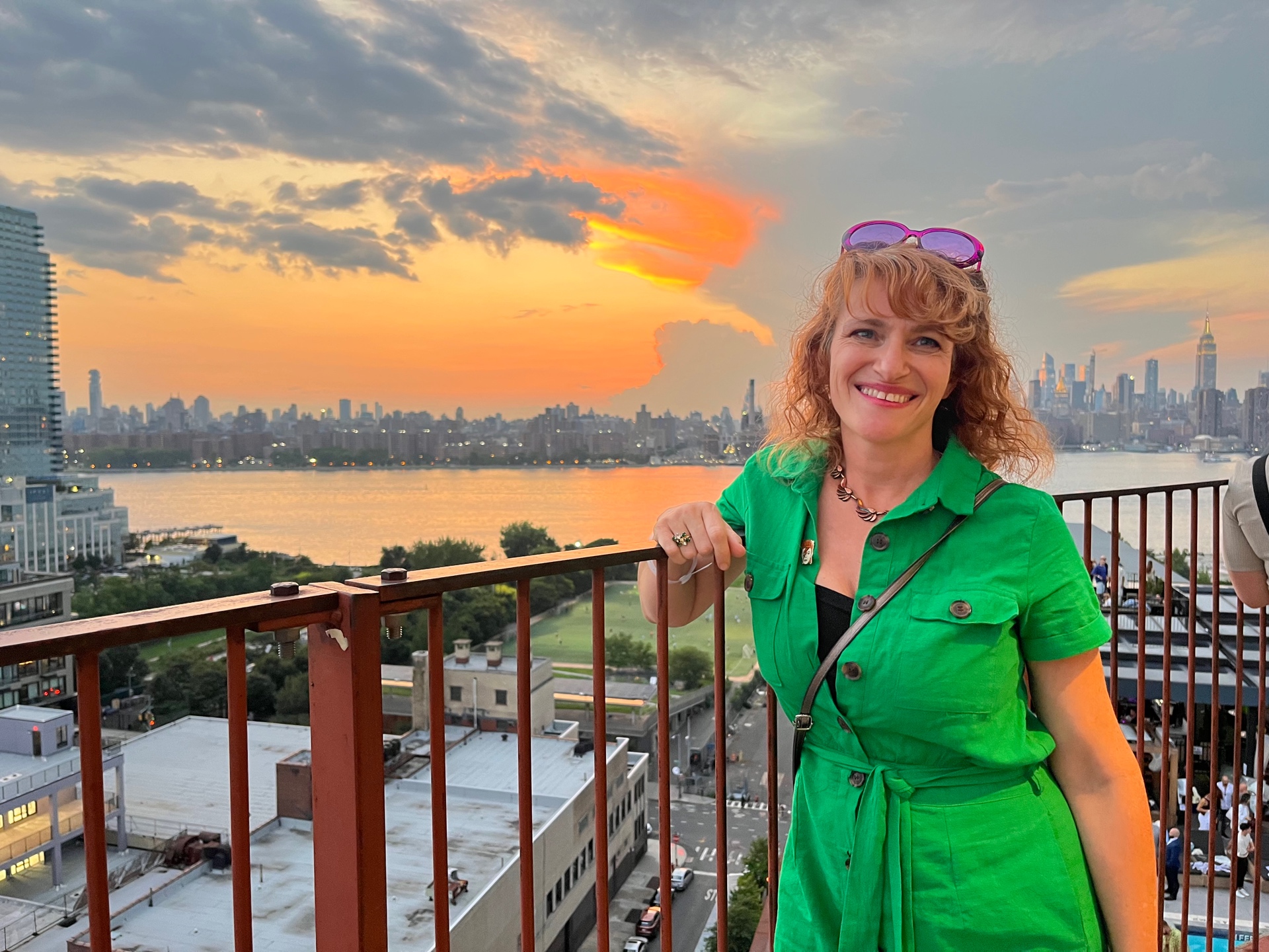 Annie (vibrantword.lens) Lens social identity (.lens handle) PFP