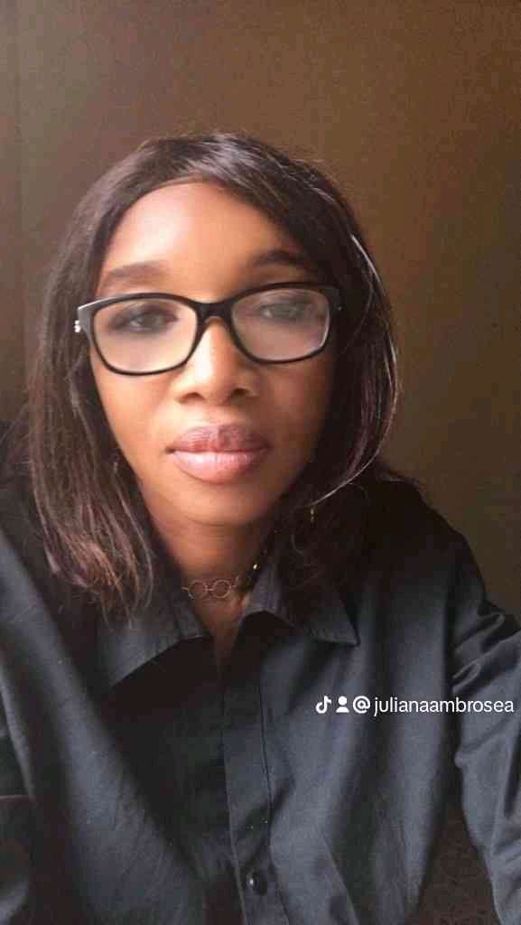 Juliana (julibeb.lens) Lens social identity (.lens handle) PFP