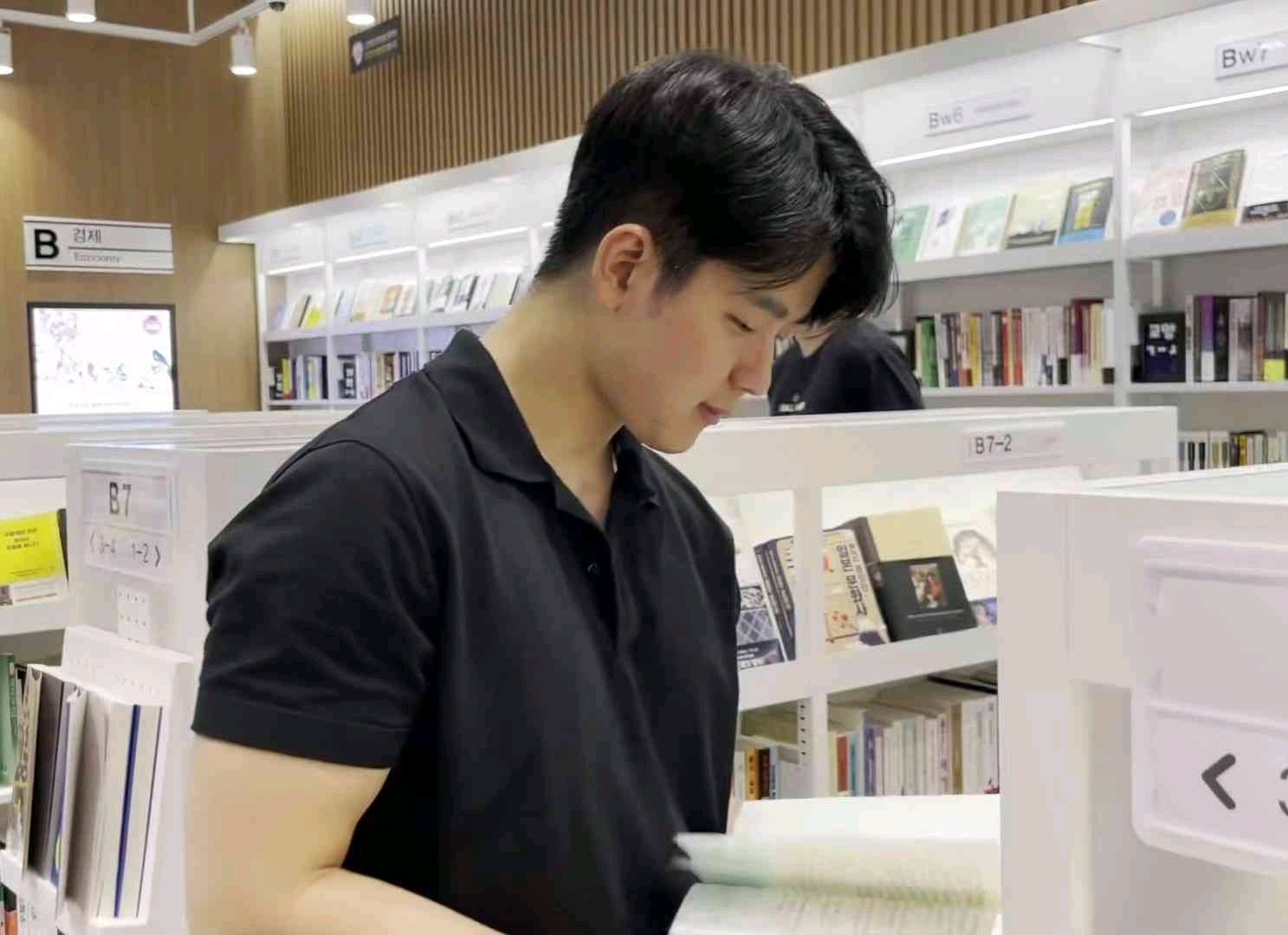 vataops (vataops.lens) Lens social identity (.lens handle) PFP