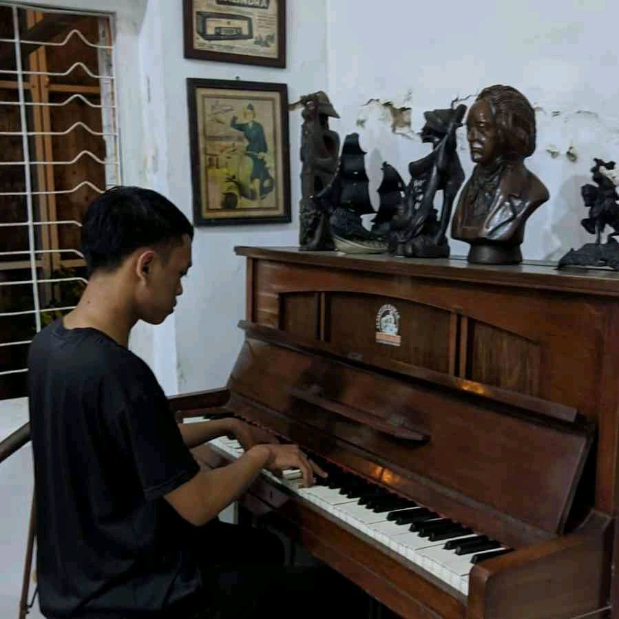 Grisala (cakraz.lens) Lens social identity (.lens handle) PFP