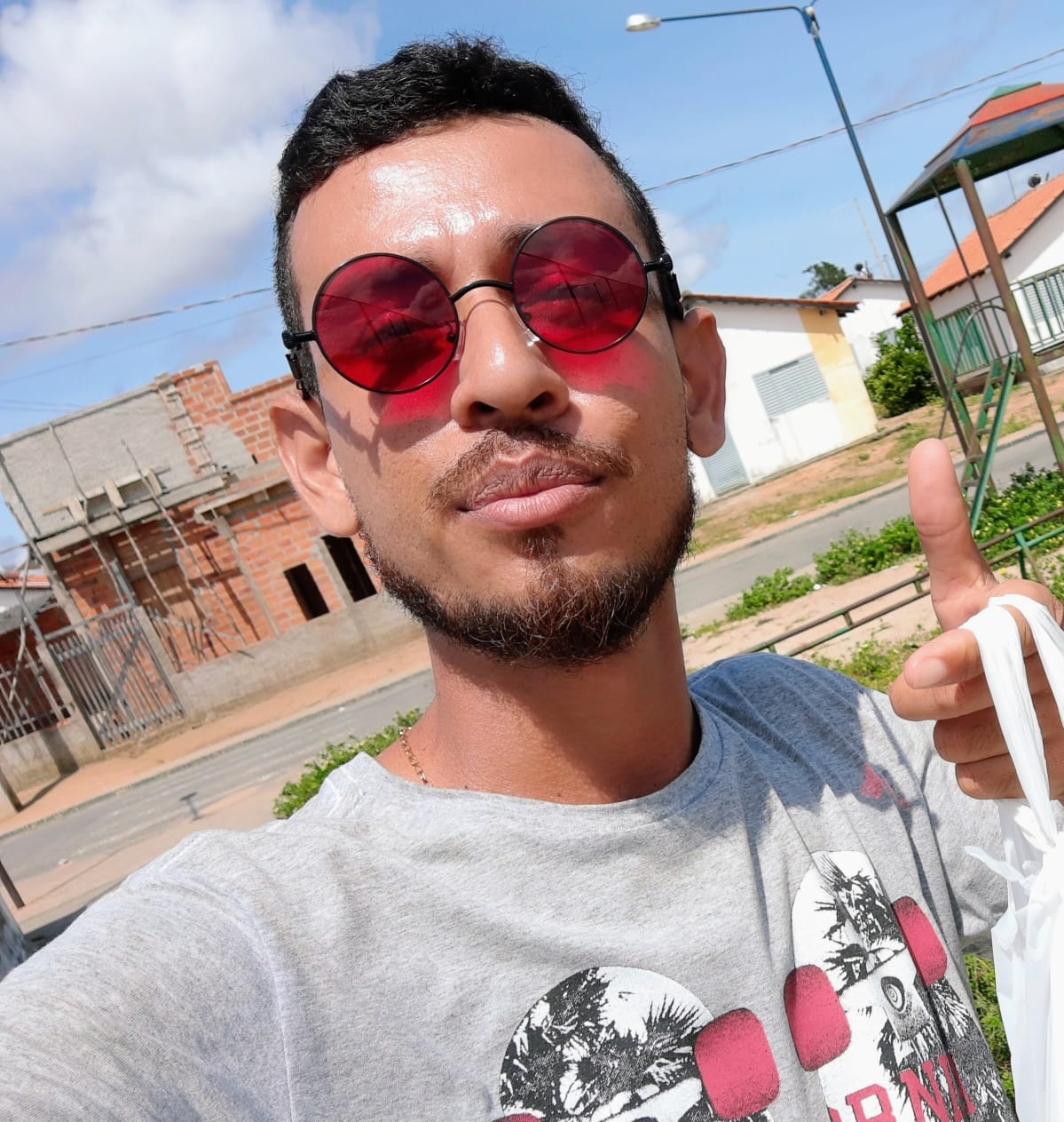 paulian (paulian.lens) Lens social identity (.lens handle) PFP