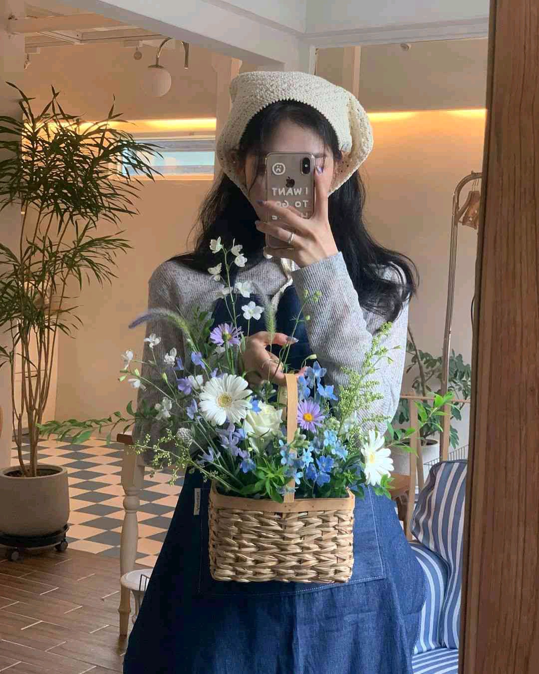 meow (jaznoyed.lens) Lens social identity (.lens handle) PFP