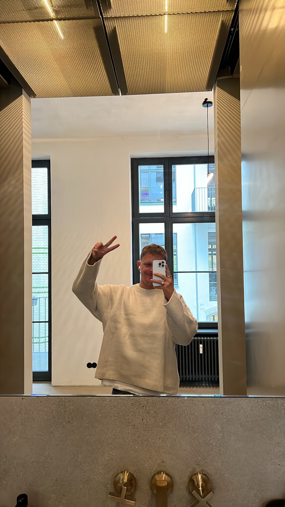 henrik br (bredi.lens) Lens social identity (.lens handle) PFP