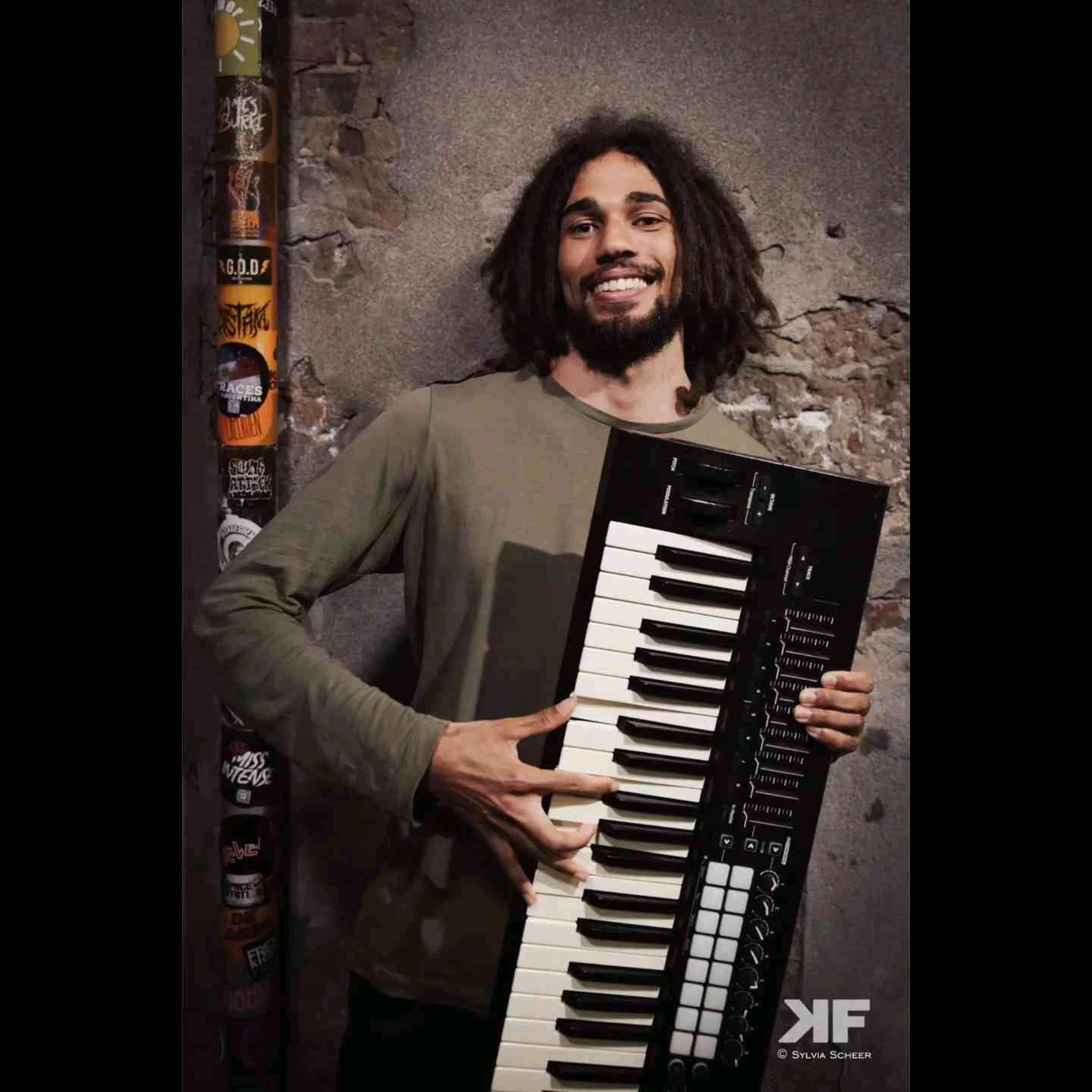 LeviDendo (levidendo.lens) Lens social identity (.lens handle) PFP