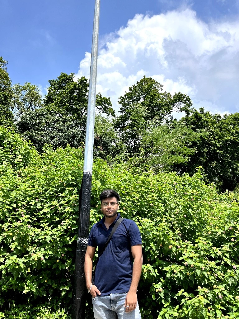 somil (somil.lens) Lens social identity (.lens handle) PFP