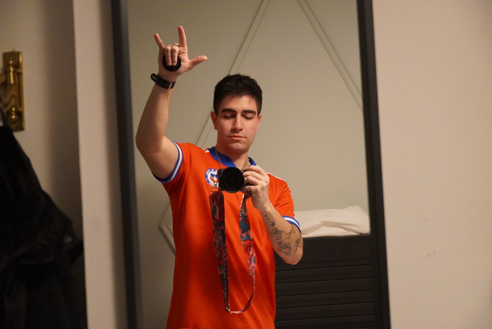 Tomas (tomaszamorano.lens) Lens social identity (.lens handle) PFP