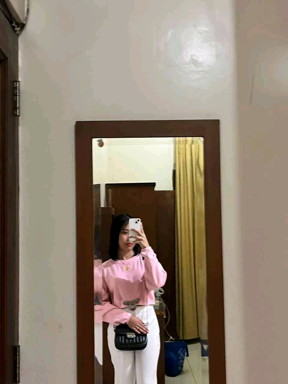 AprilaBi (cowbull.lens) Lens social identity (.lens handle) PFP