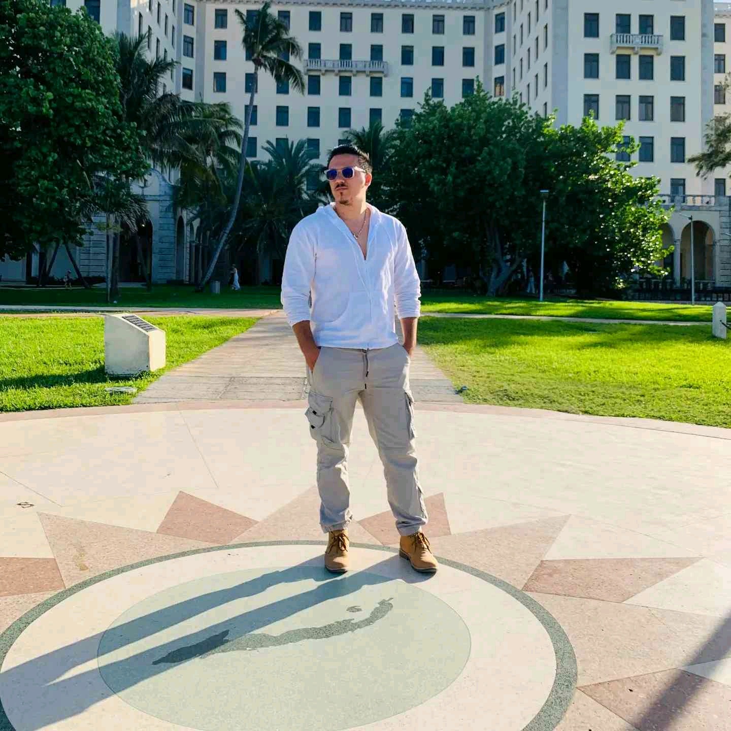 Karooz_Trader (ramkarooz.lens) Lens social identity (.lens handle) PFP