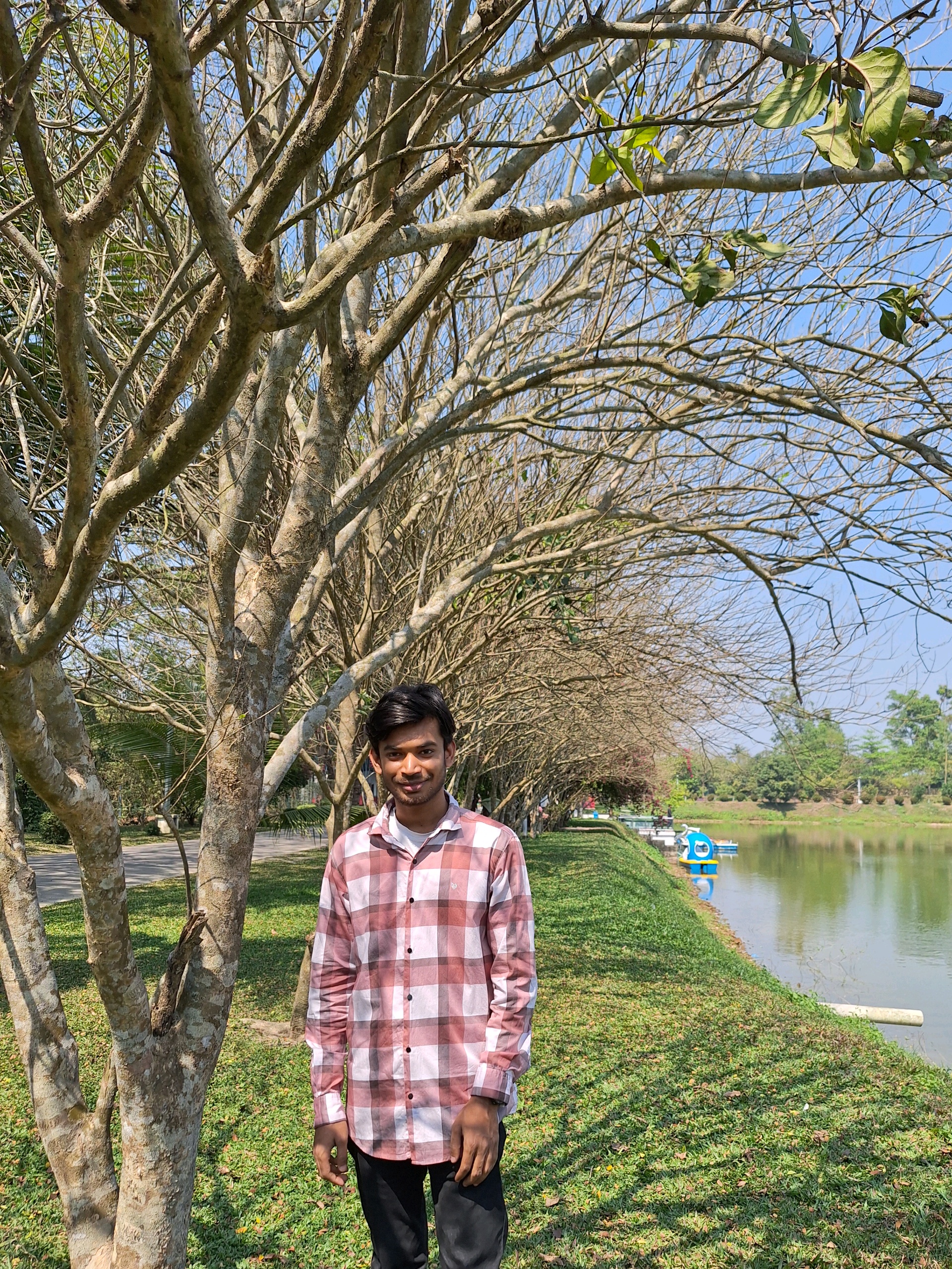 Nayim (jnayim.lens) Lens social identity (.lens handle) PFP