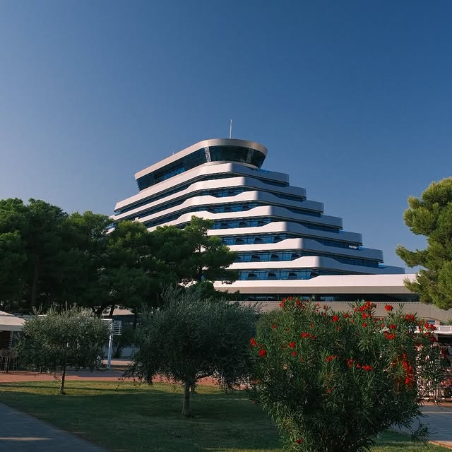 EconEvan 📊 (oovoo.lens) Lens social identity (.lens handle) PFP