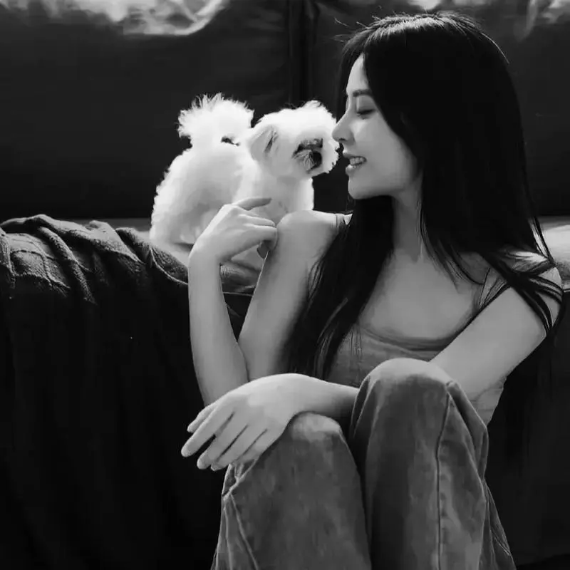 Burnell Ted (uuuuue.lens) Lens social identity (.lens handle) PFP