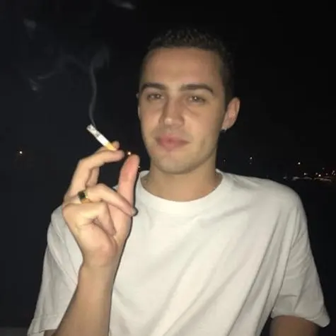 a fool (elliearia.lens) Lens social identity (.lens handle) PFP