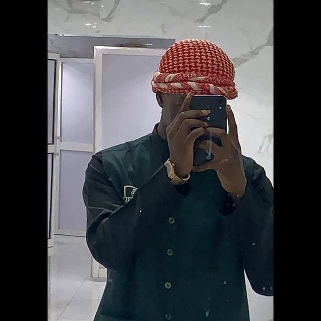 Crystal Bond (crsspxl.lens) Lens social identity (.lens handle) PFP