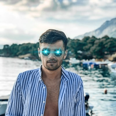 lukashbeys22 (pinkbuffalo.lens) Lens social identity (.lens handle) PFP