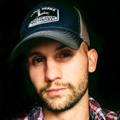 ZackBennettCEO (zackbennettceo.lens) Lens social identity (.lens handle) PFP