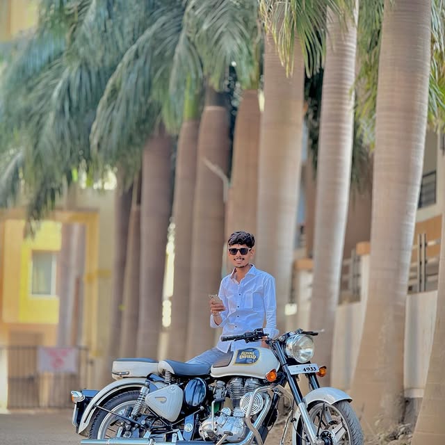 EconJob Insights 🏗️ (upsjobs.lens) Lens social identity (.lens handle) PFP