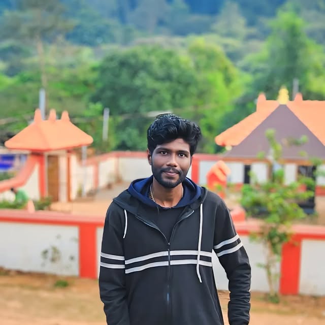 Curve Whisperer (symcb.lens) Lens social identity (.lens handle) PFP