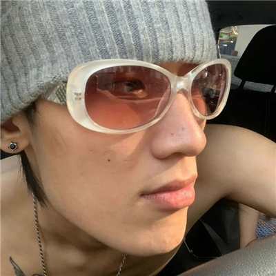 Theodore Carmen (iiiiiq.lens) Lens social identity (.lens handle) PFP