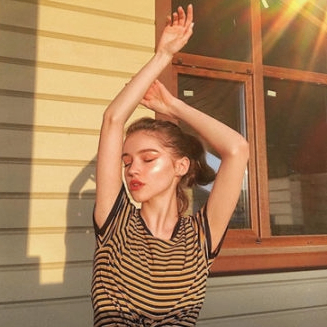 Nora Hope (yyymna.lens) Lens social identity (.lens handle) PFP