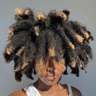 tiarettee (tiarettee.lens) Lens social identity (.lens handle) PFP