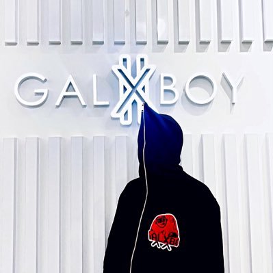 Vuittots (vuittots.lens) Lens social identity (.lens handle) PFP