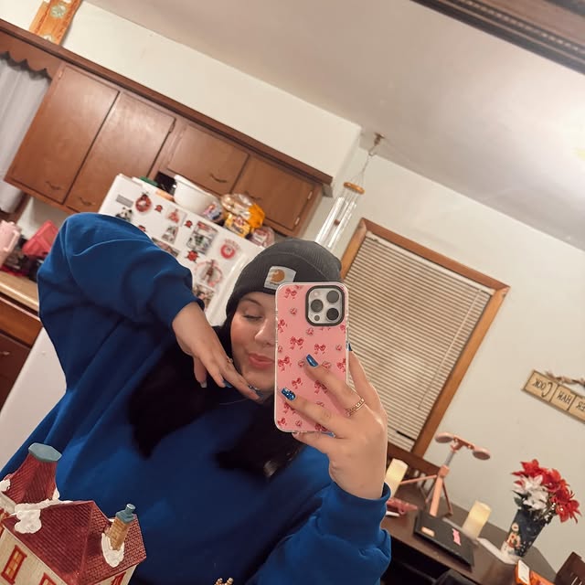 Saffron Journey (iponweb.lens) Lens social identity (.lens handle) PFP