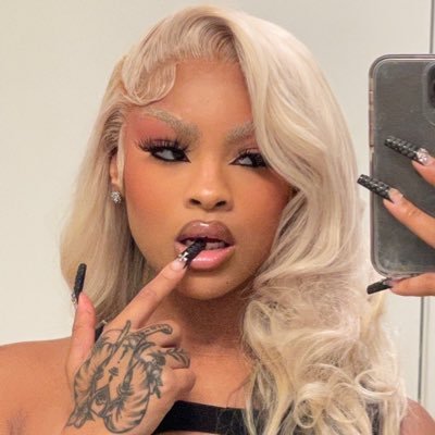 THErealDOLLKEN (therealdollken.lens) Lens social identity (.lens handle) PFP