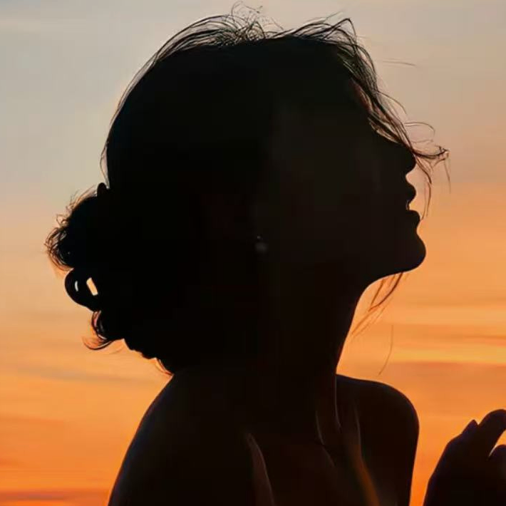 Jasmine	Stewart (jsjsinsnssi7jojsi.lens) Lens social identity (.lens handle) PFP