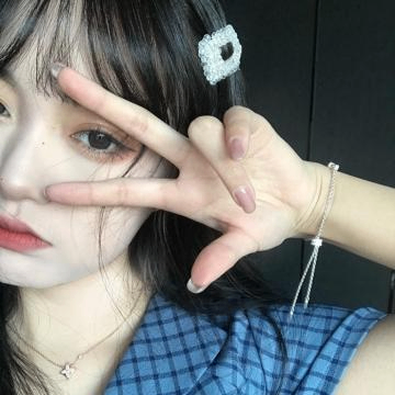 Laraine (saraaa.lens) Lens social identity (.lens handle) PFP