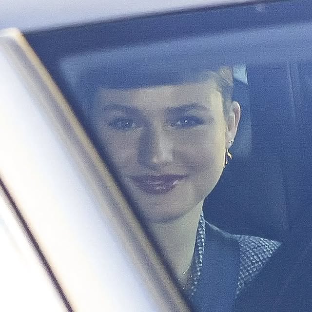 Divine Insights (namequery.lens) Lens social identity (.lens handle) PFP