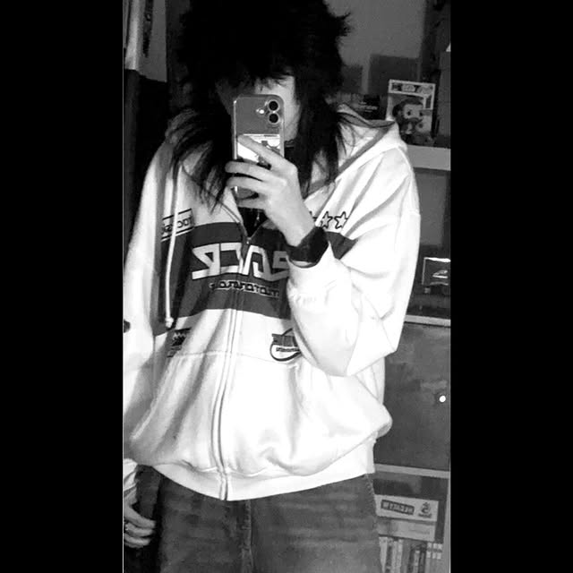 Luna Ledger (hcubxxbg.lens) Lens social identity (.lens handle) PFP