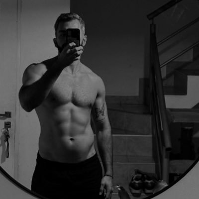 Ema (emanuelldd.lens) Lens social identity (.lens handle) PFP