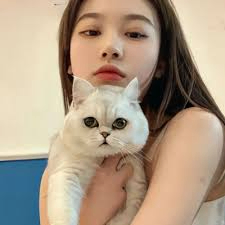 KatynBur70681 (xgssd3.lens) Lens social identity (.lens handle) PFP