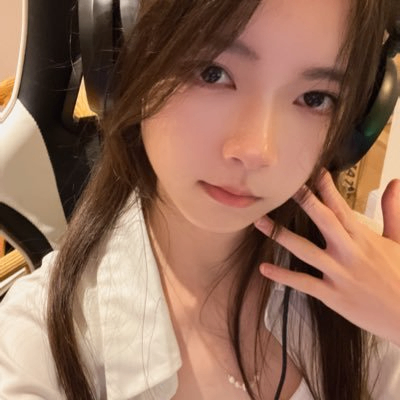 Janet (bshehehy.lens) Lens social identity (.lens handle) PFP