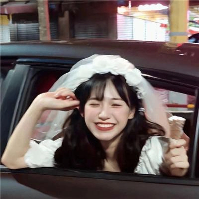 Avril Lavigne (avrillavigne.lens) Lens social identity (.lens handle) PFP