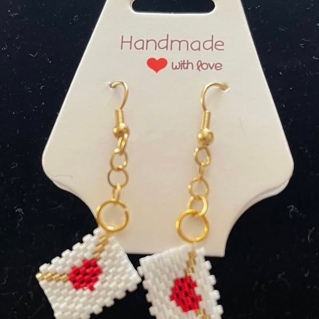 Maia Archer (ioladv.lens) Lens social identity (.lens handle) PFP