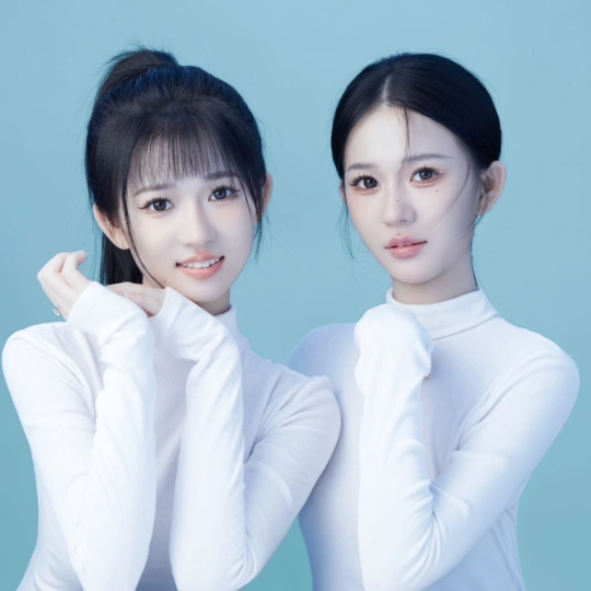 Pudding and Douding (violy.lens) Lens social identity (.lens handle) PFP