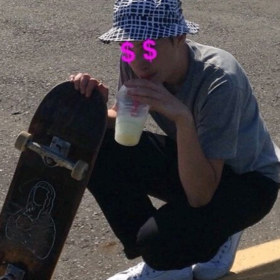 Blanche (thevjan.lens) Lens social identity (.lens handle) PFP