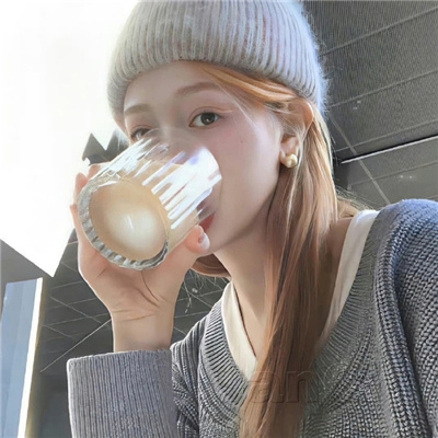 coquettish (coquettish.lens) Lens social identity (.lens handle) PFP