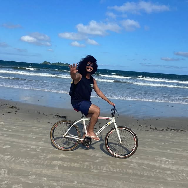 Econ Ponder (vidto.lens) Lens social identity (.lens handle) PFP