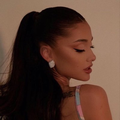 prettyghostin (prettyghostin.lens) Lens social identity (.lens handle) PFP