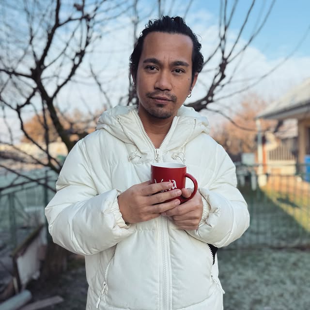 Democracy Weaver (jswrite.lens) Lens social identity (.lens handle) PFP